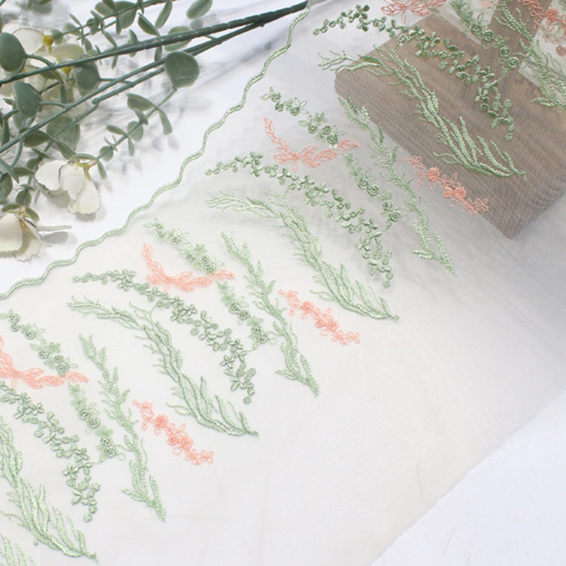 1ロット/31ヤード高品質ヌードソフトチュール花柄刺繍レース - Baby Clothing Quality のレビューと価格
